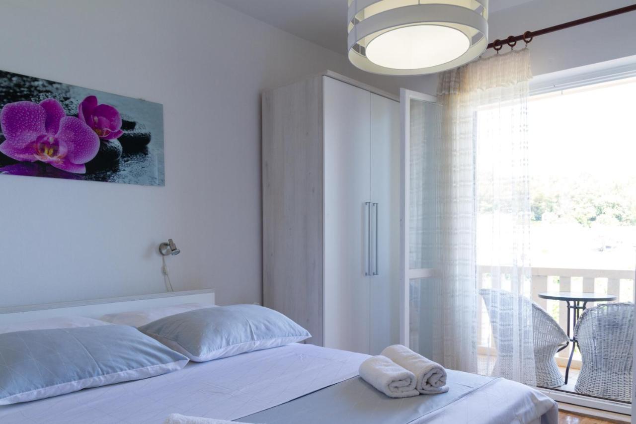Apartmani Fides 룸바르다 외부 사진