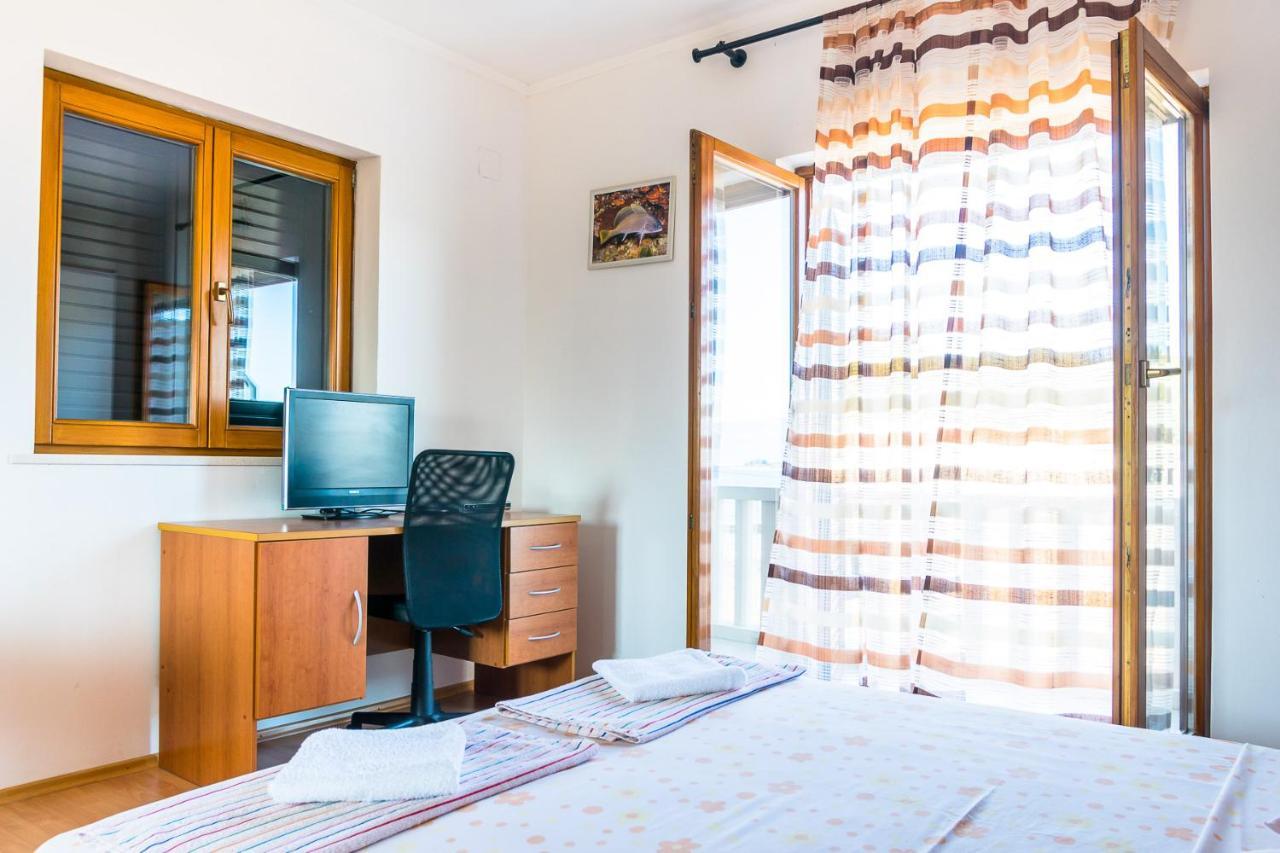 Apartmani Fides 룸바르다 외부 사진